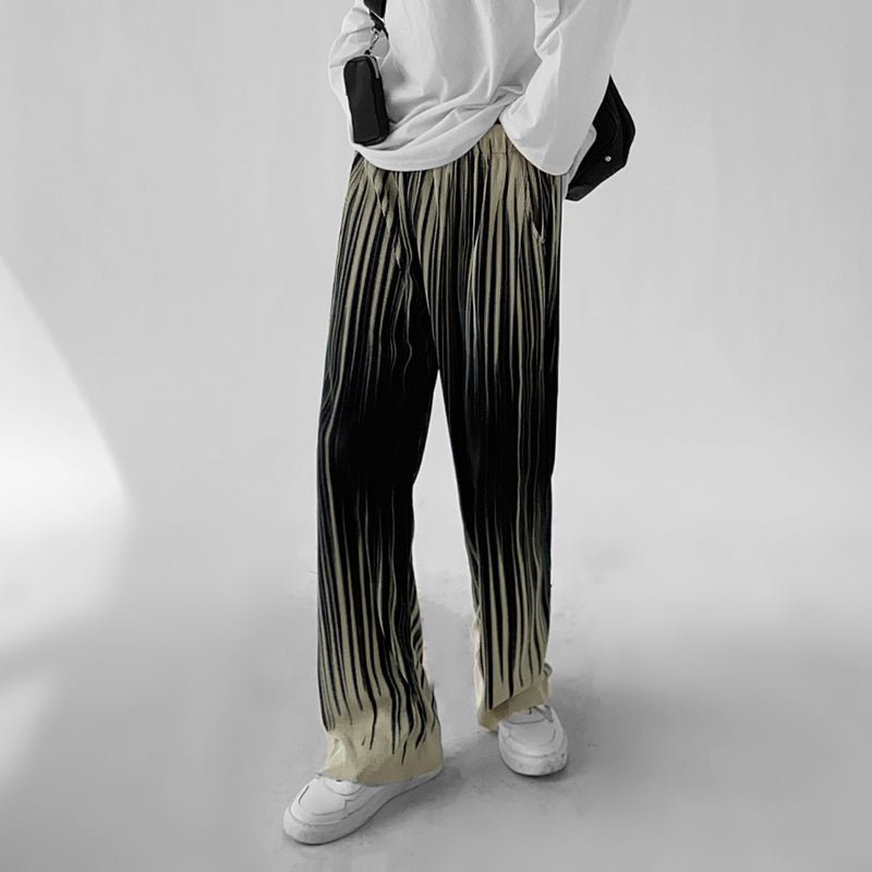 Pleated wide pants