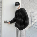 Round neck border knit sweater