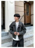 Short jacket with collar