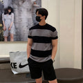 Short -sleeved border T -shirt