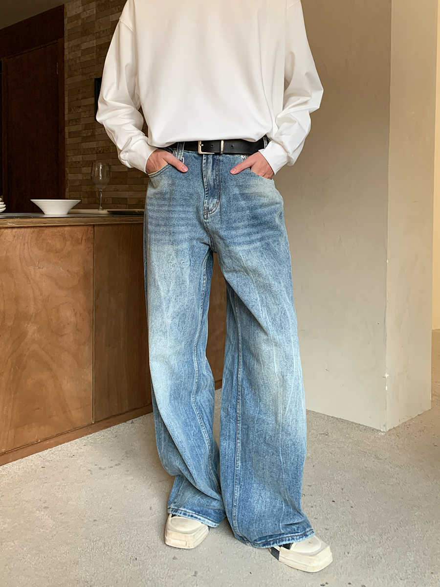 Wide leg mop jeans